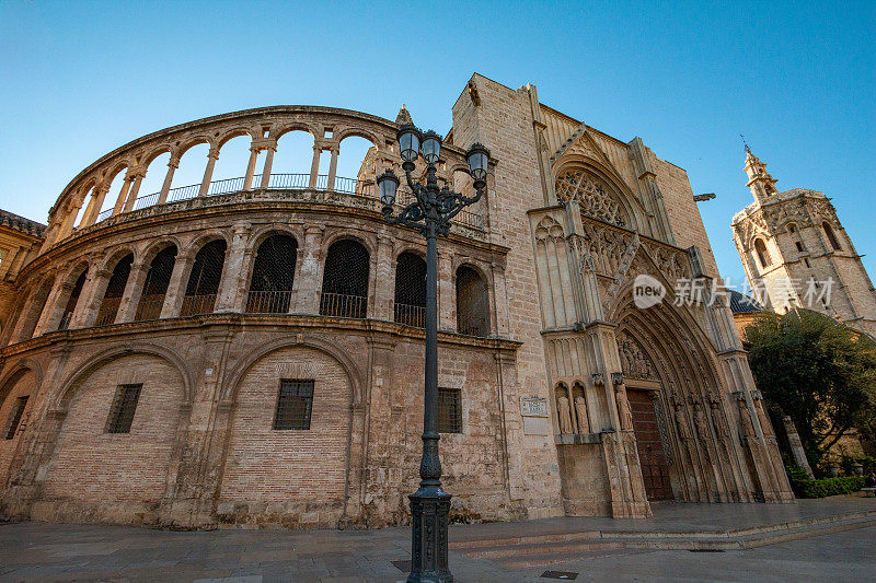 位于西班牙巴伦西亚Plaça de l'Almoina的大都会大教堂-巴伦西亚圣母圣母殉教大教堂(圣玛丽大教堂)